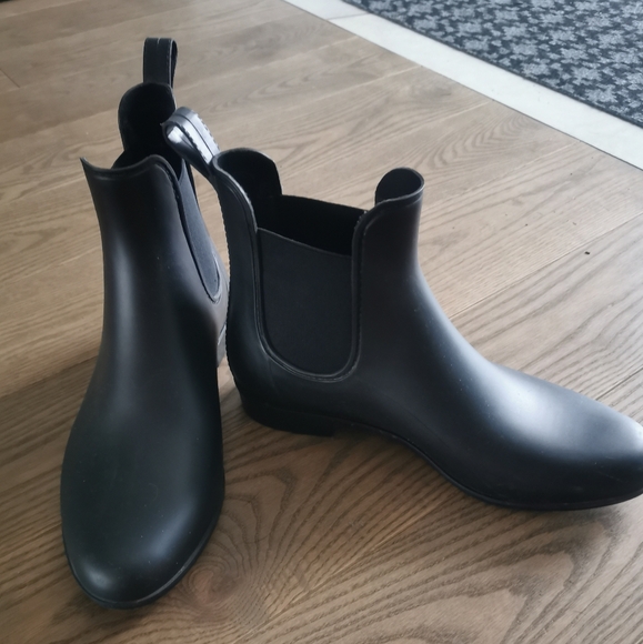 Cougar Rain Ankle Boots - Picture 2 of 3